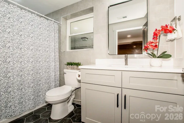 $399,800 | 6229 Mountain Grove Road, Hickory, NC 28602