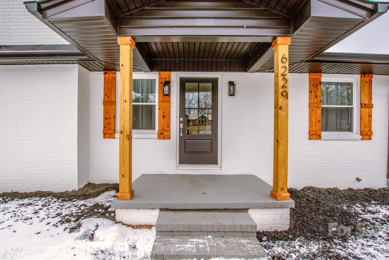 6229 Mountain Grove Road Hickory, NC 28602 - Photo 4 of 41