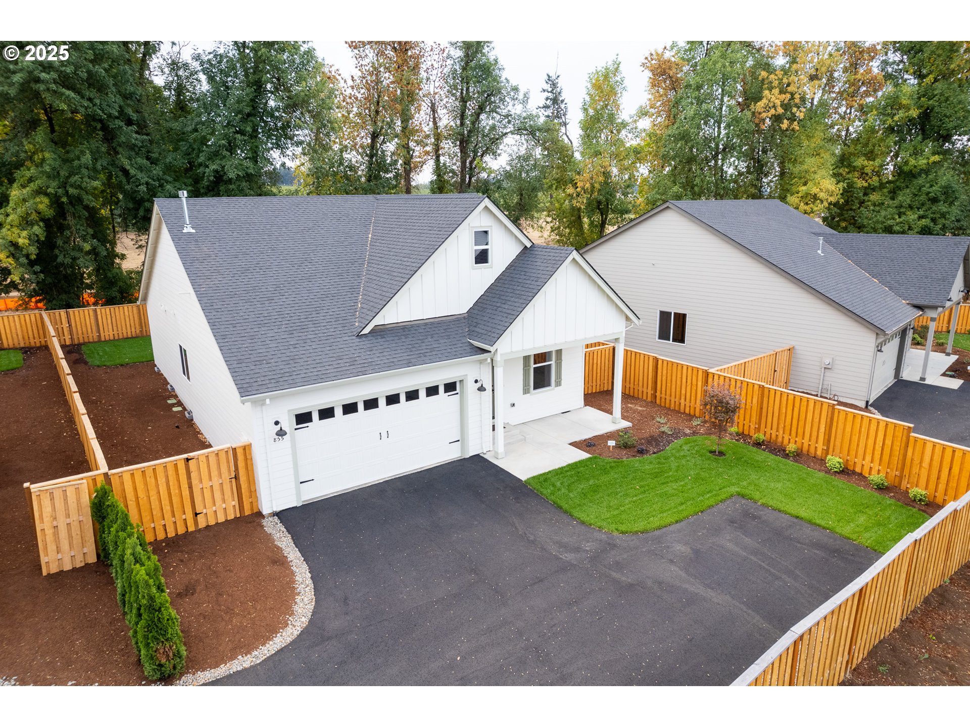 855 Oakleaf Way Silverton, OR 97381 - Photo 1 of 19