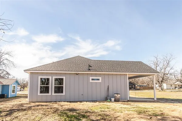 $245,000 | 307 Bonham Street, Nocona, TX 76255