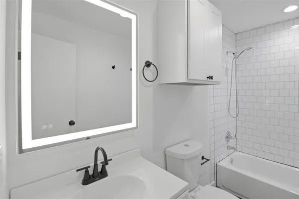$2,000 | 1539 East Woodin Boulevard, Dallas, TX 75203