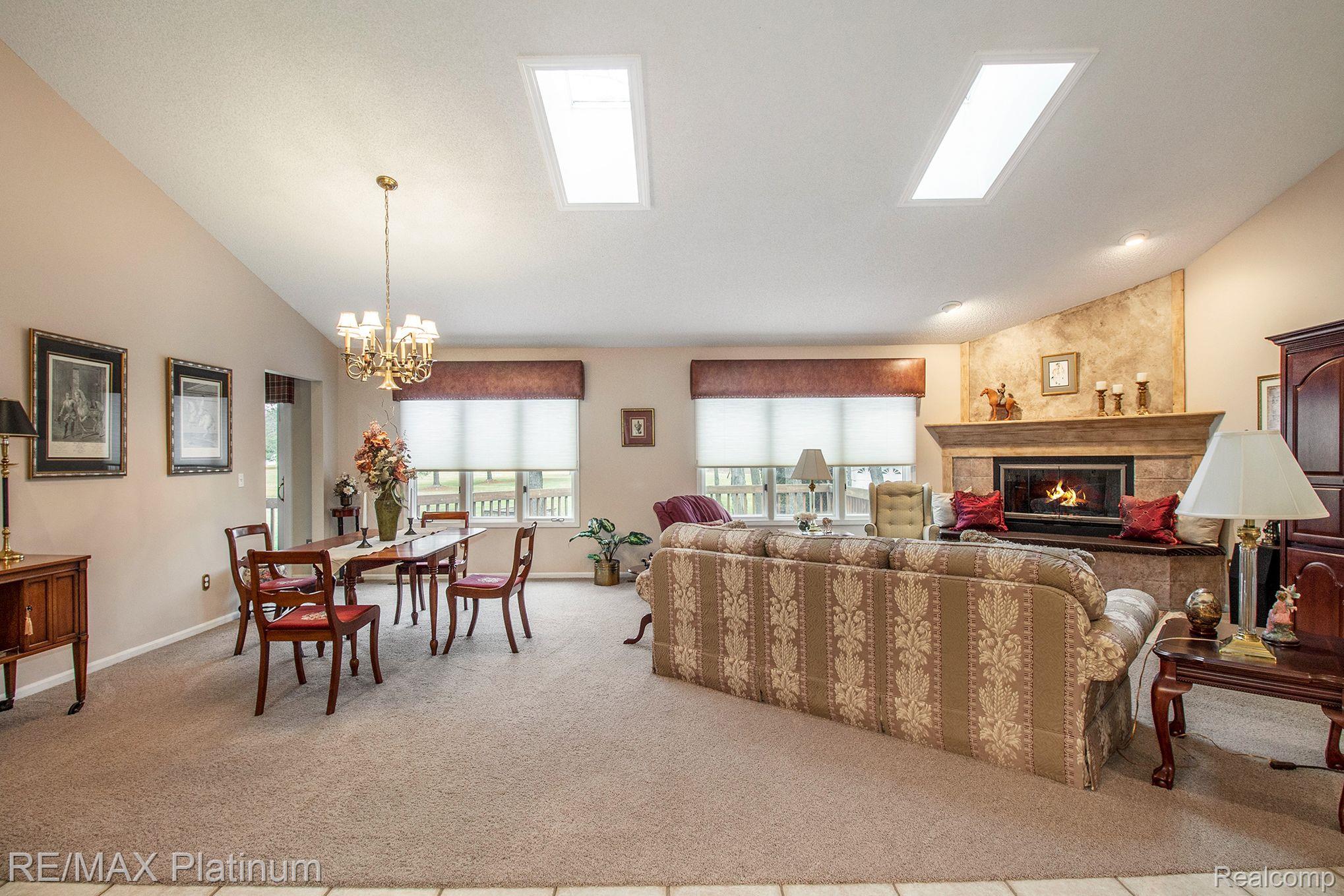 1835 Clover Ridge Drive Howell, MI 48843 - Photo 5 of 32 Gallery Image 5