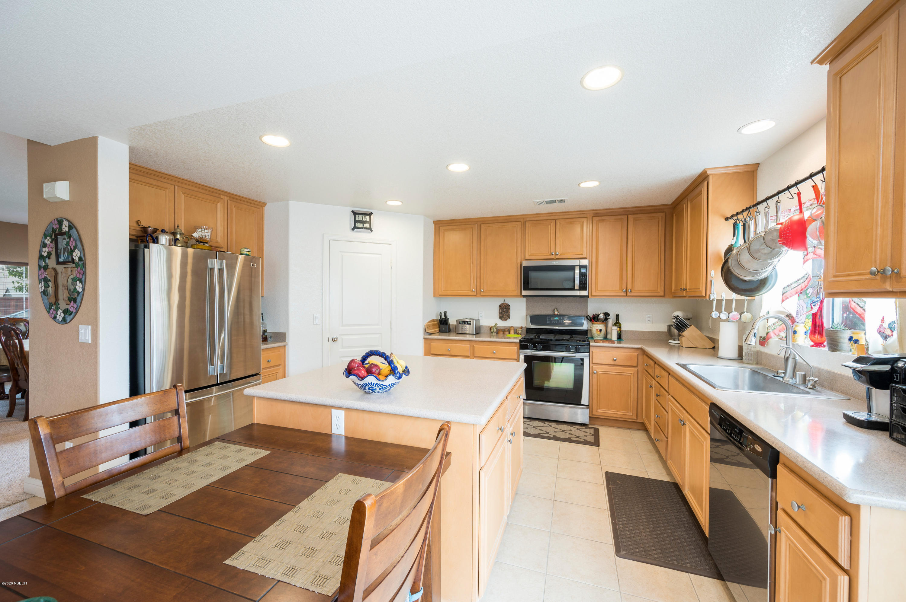 1114 Conception Drive Lompoc, CA 93436 - Photo 10 of 35 1114 Conception Lompoc CA-print-011-023-