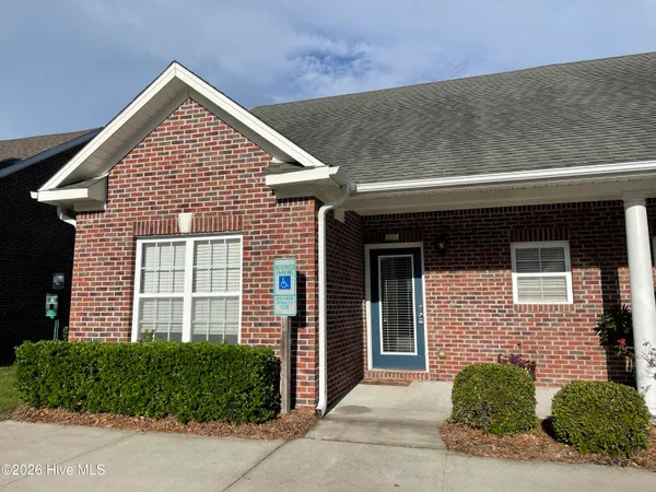 $1,600 | 221 Hibiscus Way, Unit 221, Wilmington, NC 28412