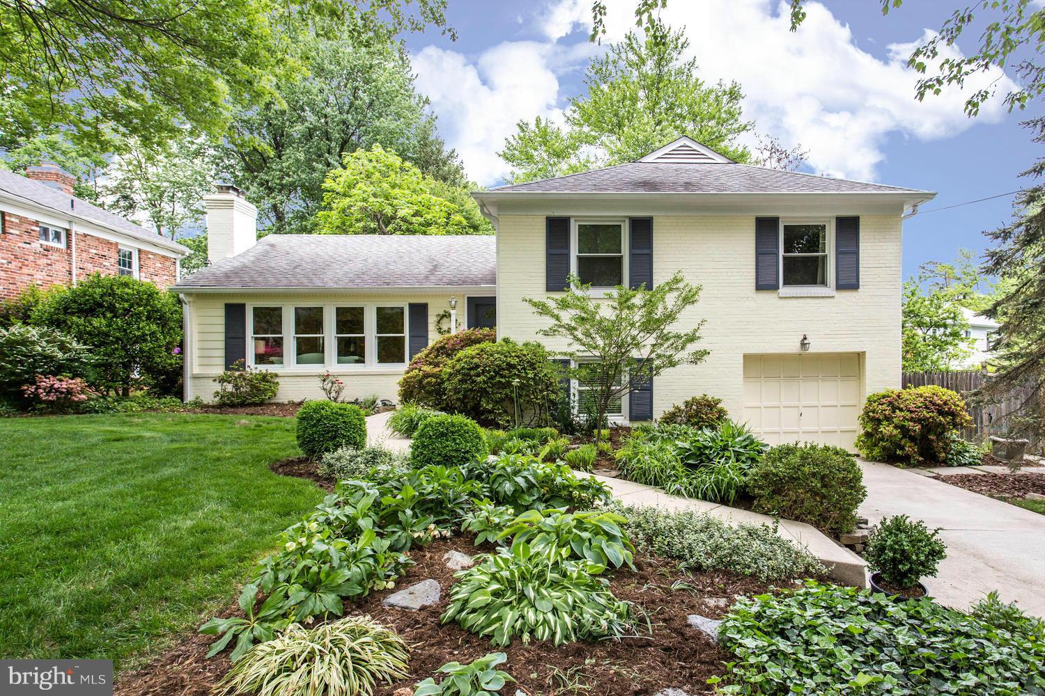 5607 Newington Road Bethesda, MD 20816 - Photo 2 of 20 Exterior (Front)