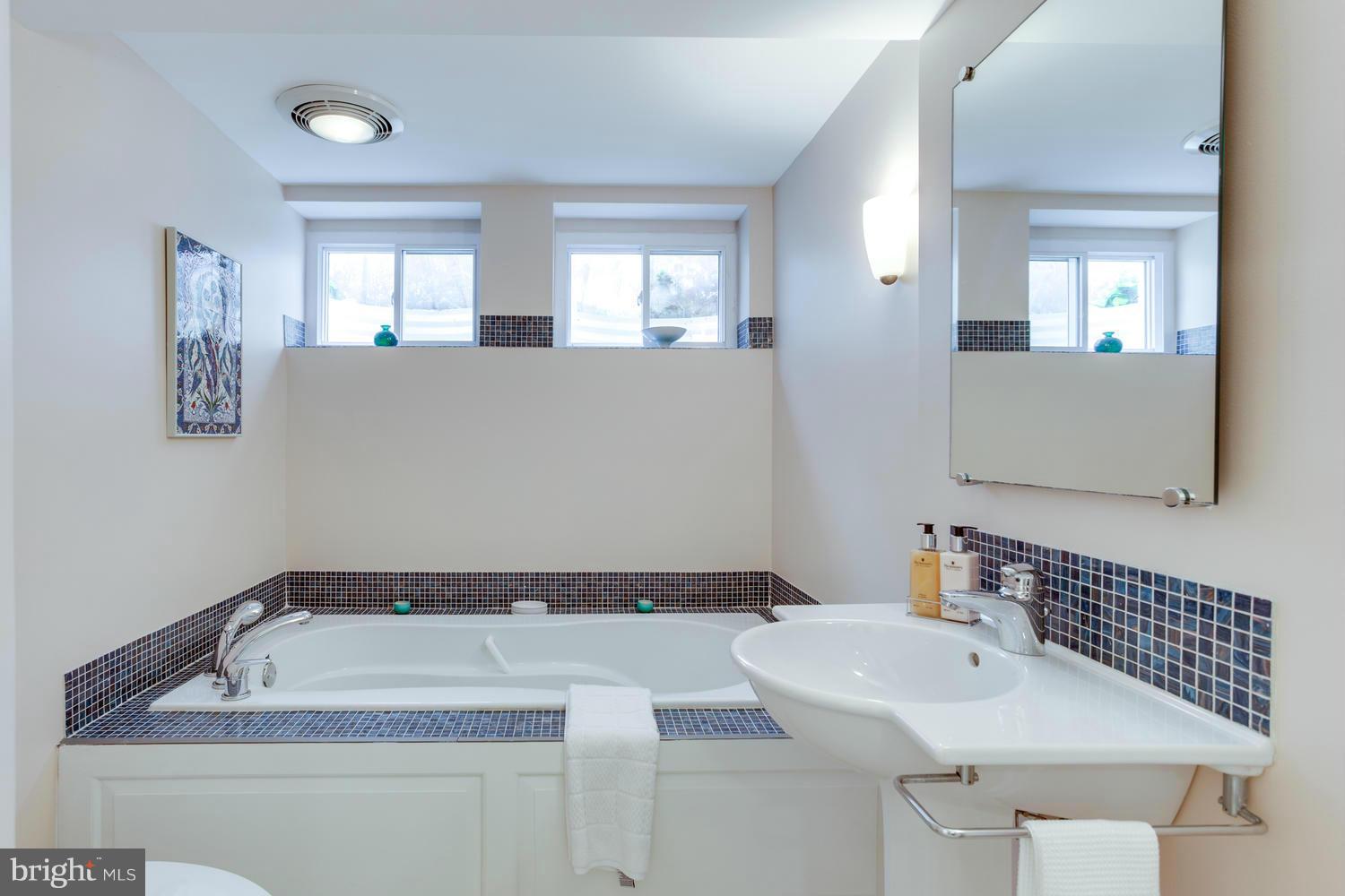 5607 Newington Road Bethesda, MD 20816 - Photo 16 of 20 Bath