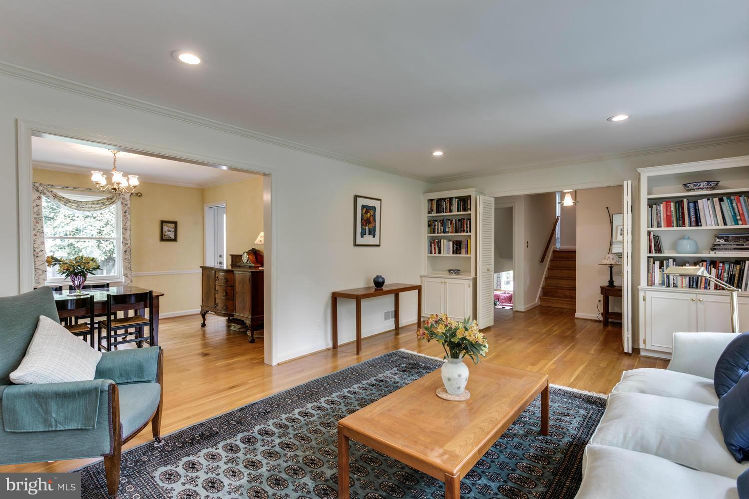 5607 Newington Road Bethesda, MD 20816 - Photo 3 of 20 Living Room