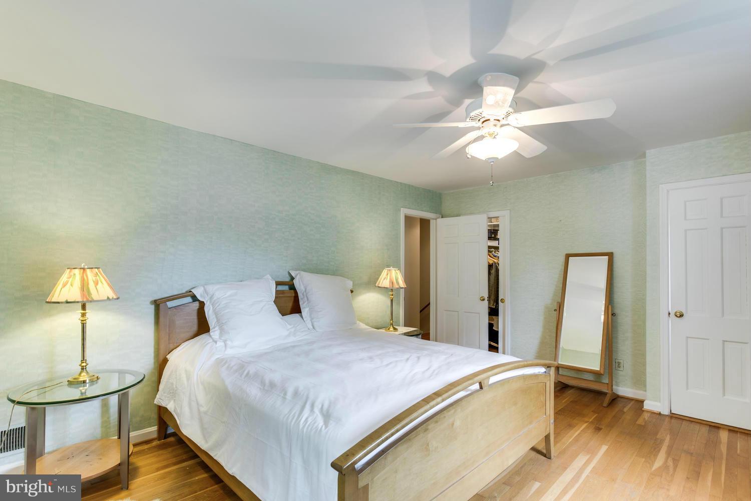 5607 Newington Road Bethesda, MD 20816 - Photo 9 of 20 Bedroom (Master)
