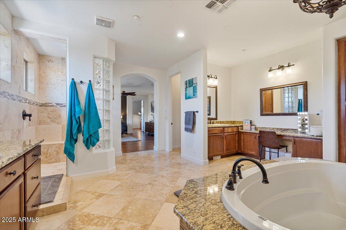 20723 West Main Street Buckeye, AZ 85396 - Photo 84 of 109 20723 W Main-Primary Ensuite