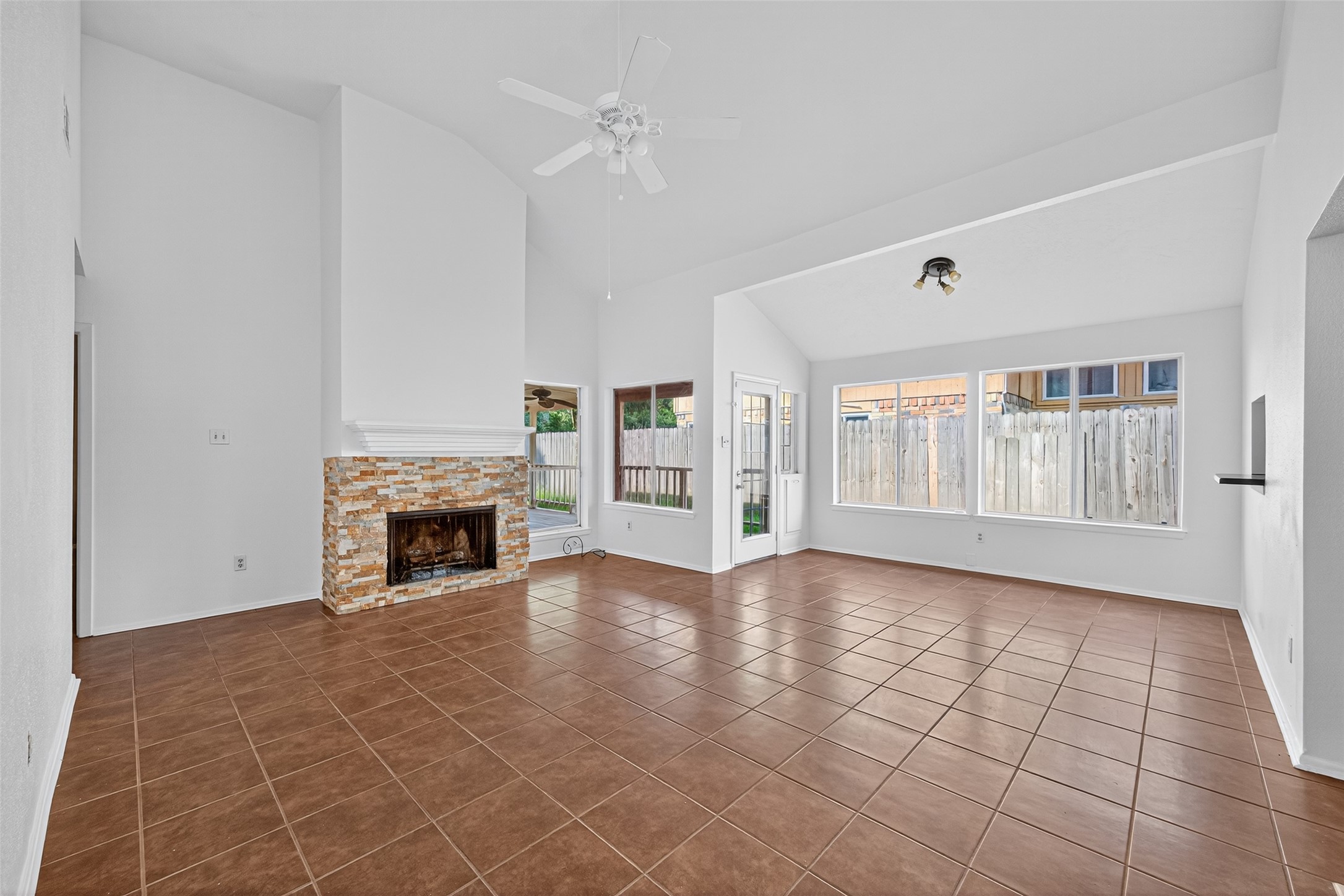 4726 Hickorygate Drive Spring, TX 77373 - Photo 2 of 37