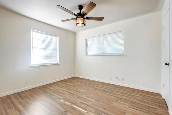 $1,445 | 524 North Woods Street, Sherman, TX 75092