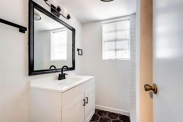 $1,445 | 524 North Woods Street, Sherman, TX 75092