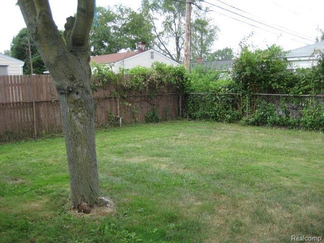 7712 Elm Street Taylor, MI 48180 - Photo 6 of 20
