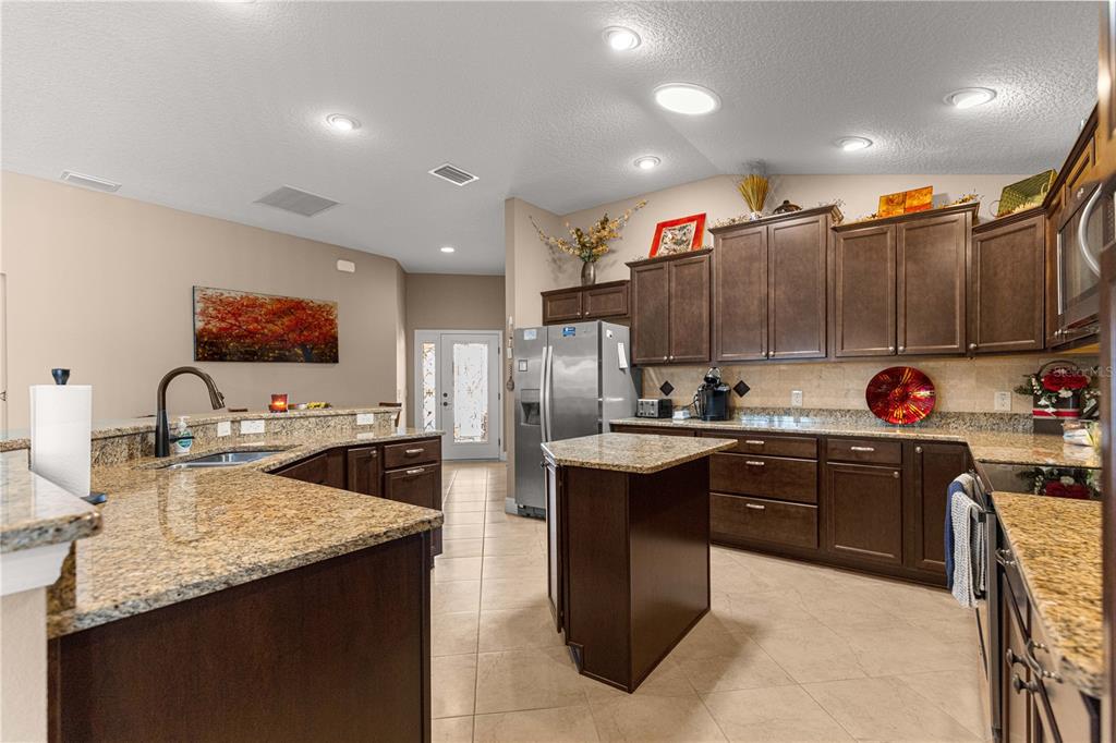 2859 Resmondo Road The Villages, FL 32163 - Photo 15 of 59