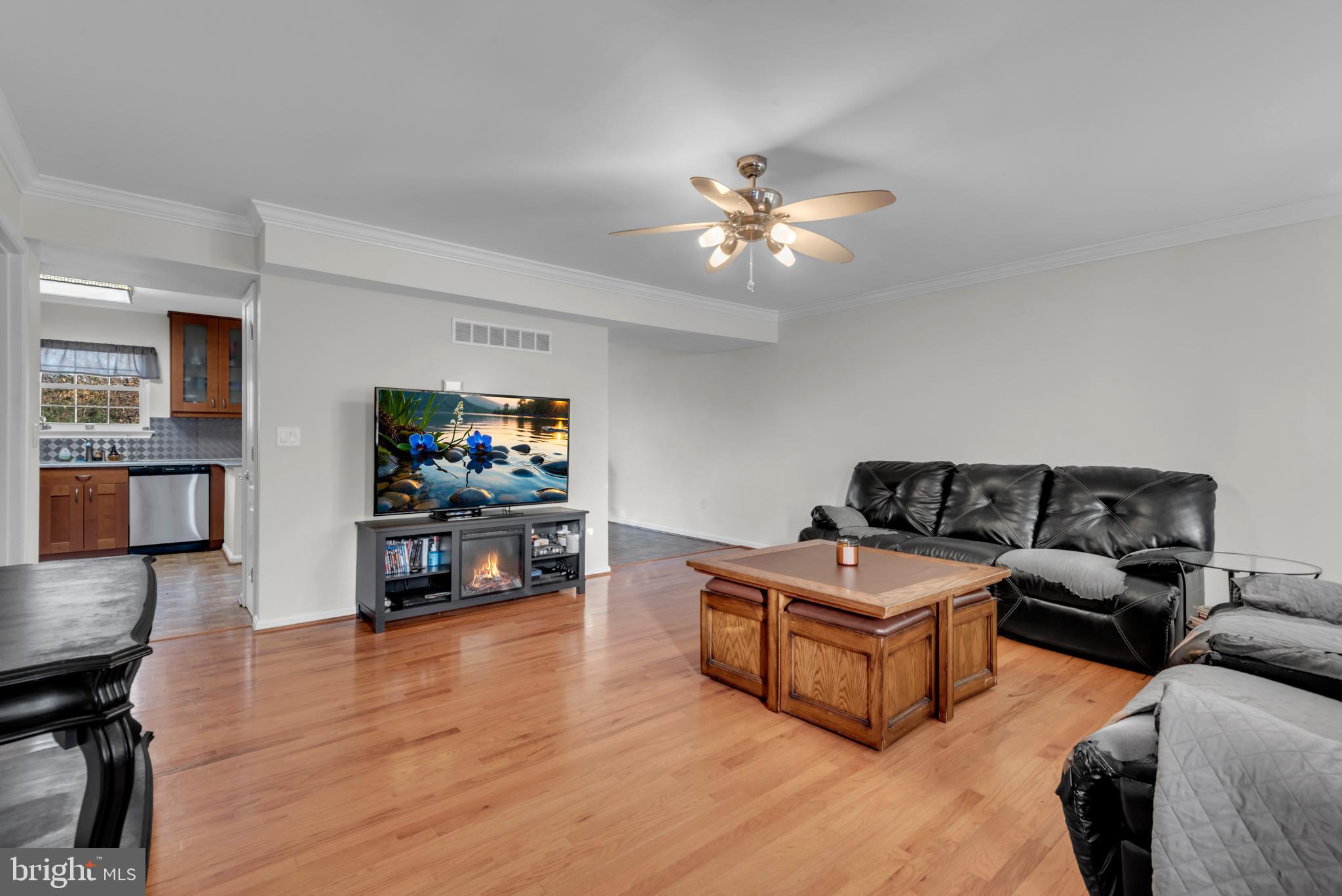 3020 Indiana Avenue Baltimore, MD 21227 - Photo 4 of 27