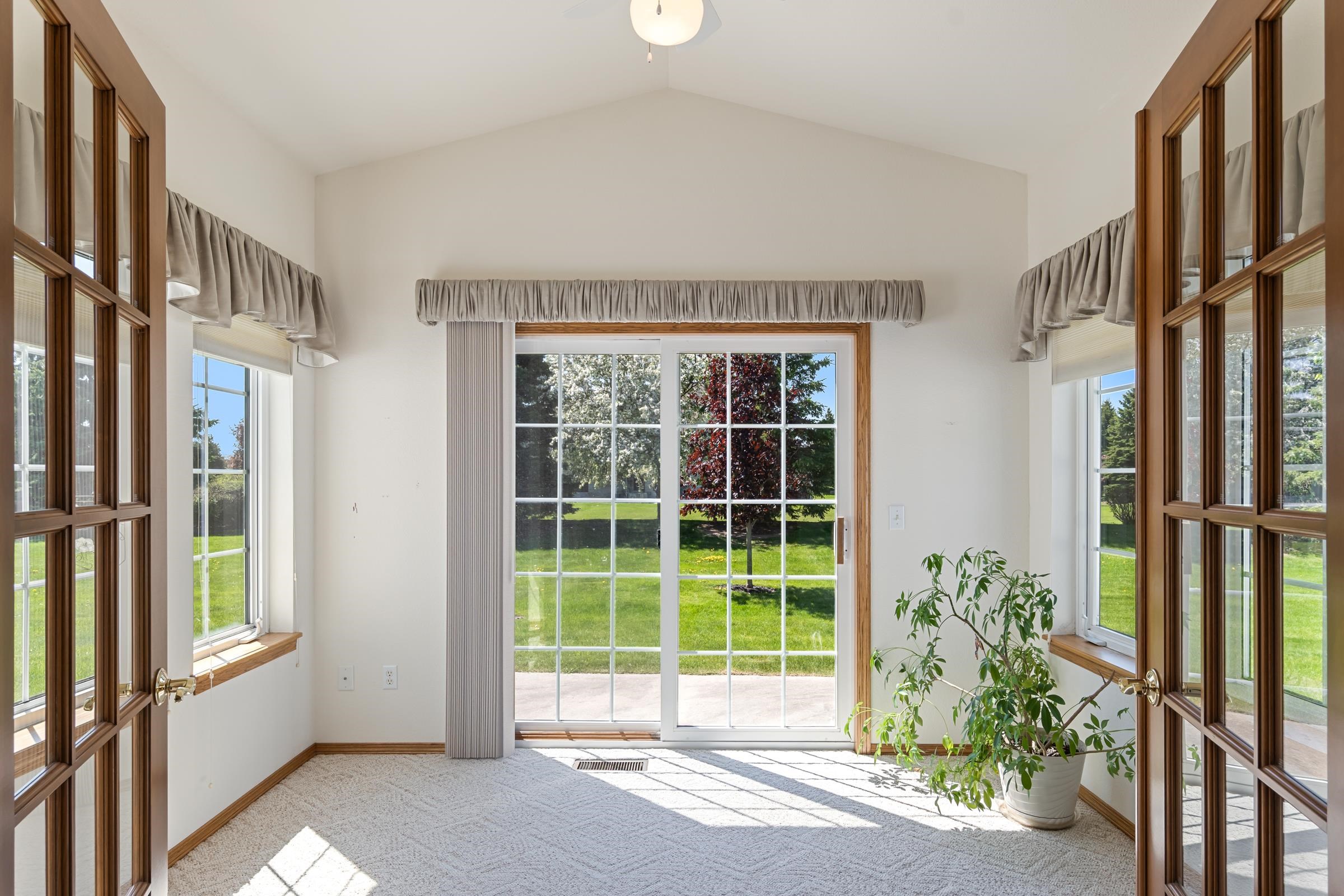 901 West Bent Oak Lane Appleton, WI 54914 - Photo 17 of 57