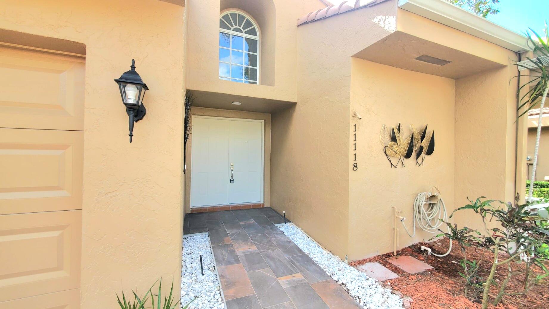 11118 Autoro Court Boca Raton, FL 33498 - Photo 3 of 28 93e5ed4de9e2-IMG_20231029_WA0057_copy_18