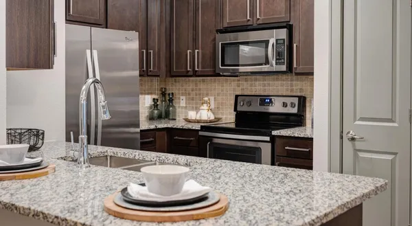 $1,675 | 2539 Spring Cypress Road, Unit 6110, Spring, TX 77388