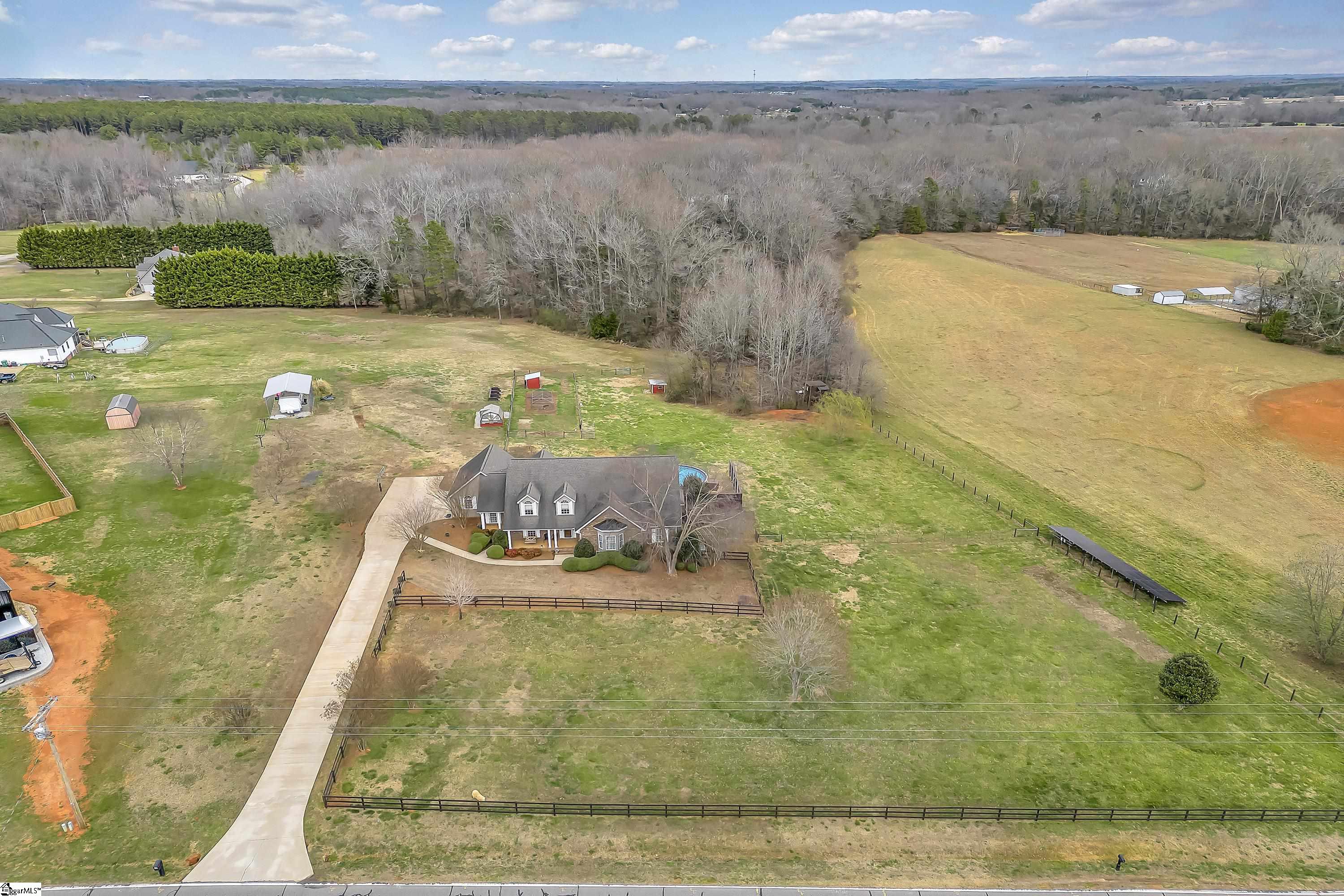 1911 Sharon Road Woodruff, SC 29388 - Photo 3 of 22 Gallery Image 3