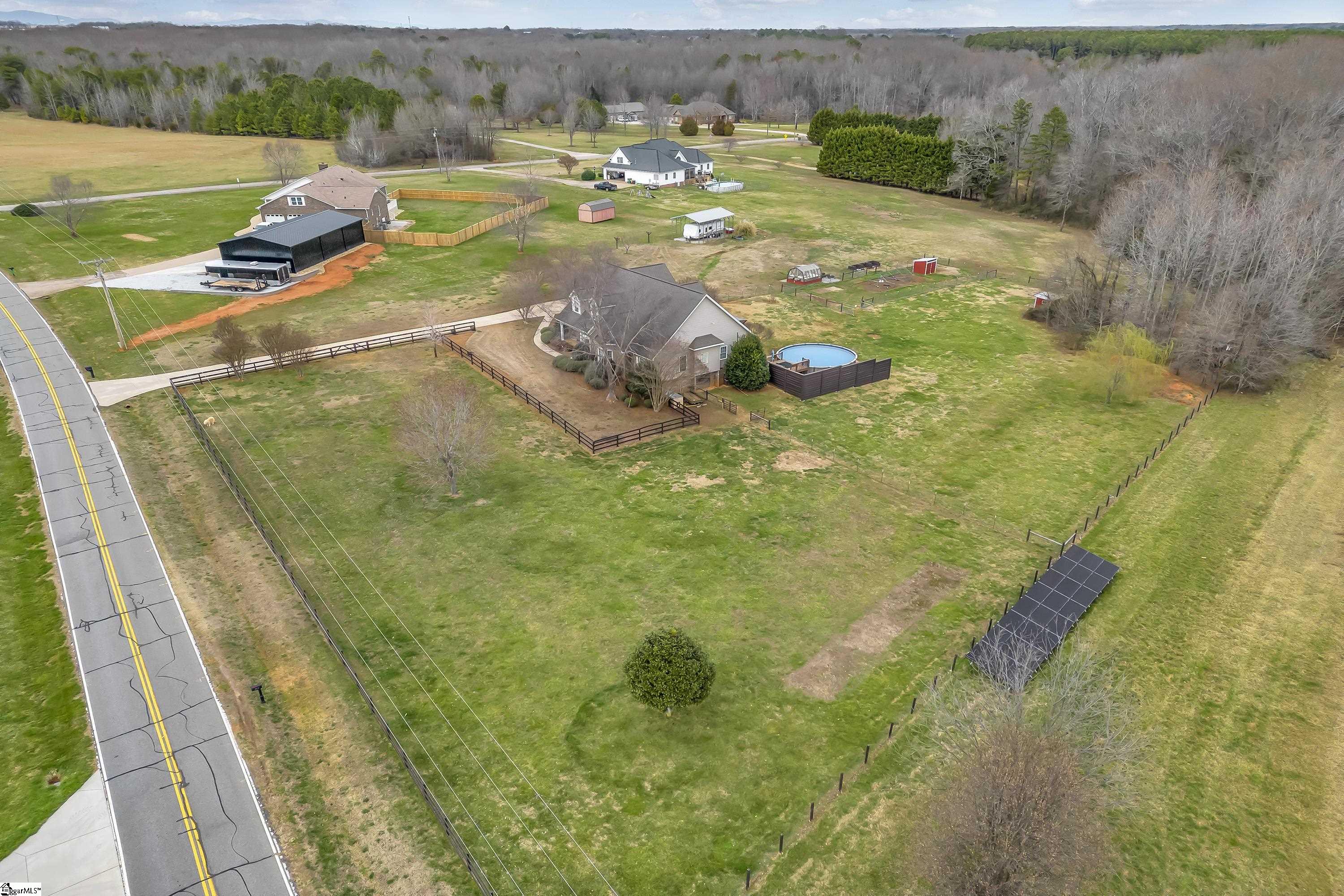 1911 Sharon Road Woodruff, SC 29388 - Photo 4 of 22 Gallery Image 4