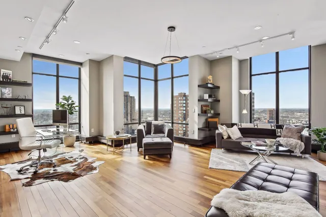 $1,495,000 | 201 South 11th Street, Unit 2100, Minneapolis, MN 55403