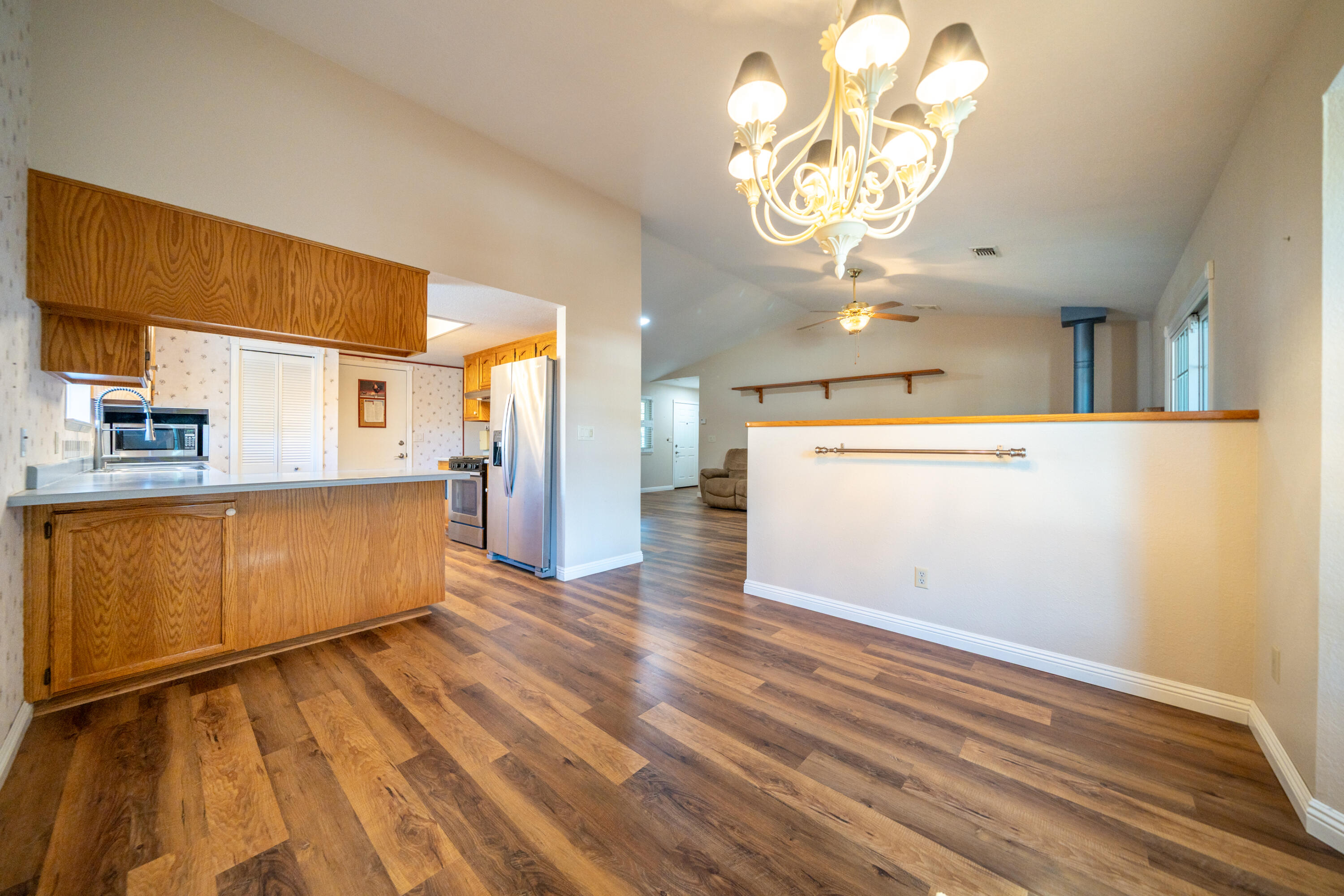 1075 Goodview Way Redding, CA 96003 - Photo 13 of 46 1075 Goodview Way-20