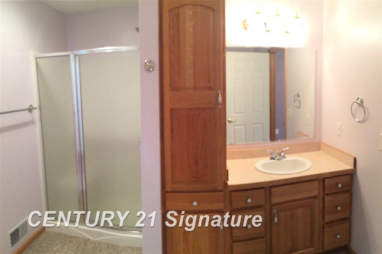 6476 Rockingham Place Saginaw, MI 48603 - Photo 9 of 21 Gallery Image 9