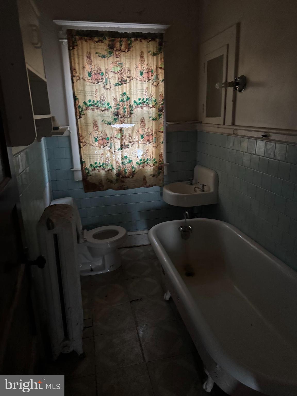 6413 Belair Road Baltimore, MD 21206 - Photo 4 of 19 Bathroom attached to bedroom