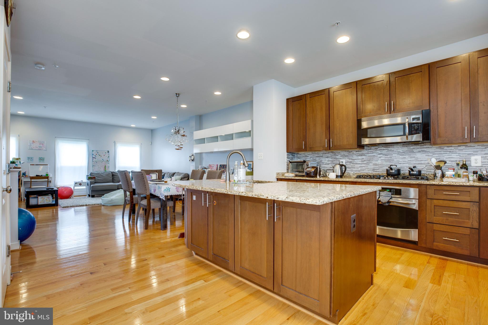 4165 Legato Road Fairfax, VA 22033 - Photo 4 of 36