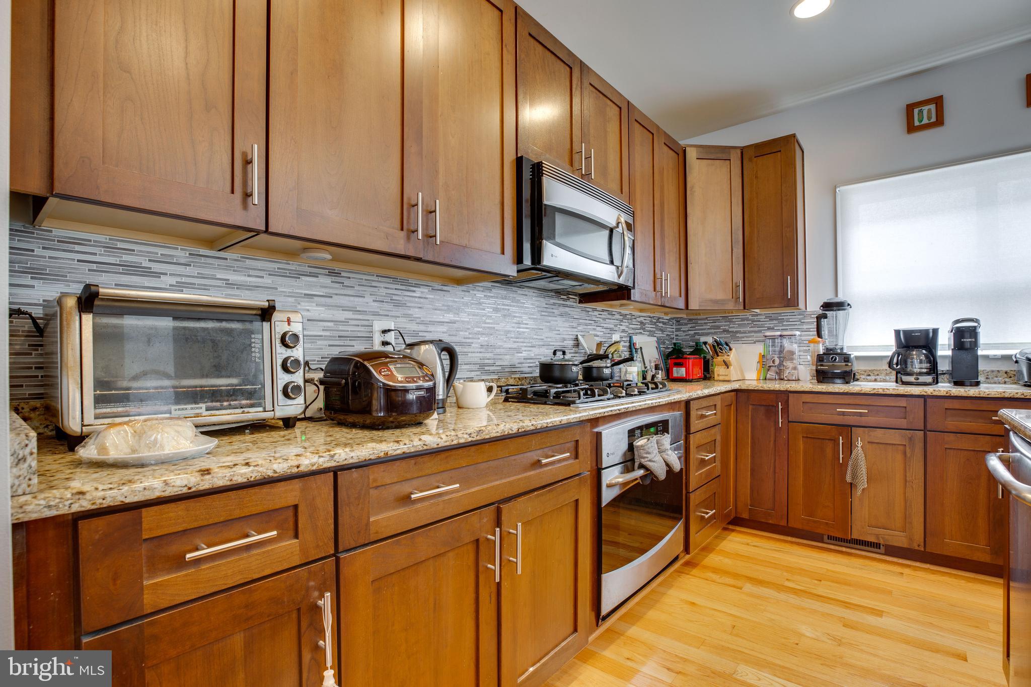 4165 Legato Road Fairfax, VA 22033 - Photo 5 of 36