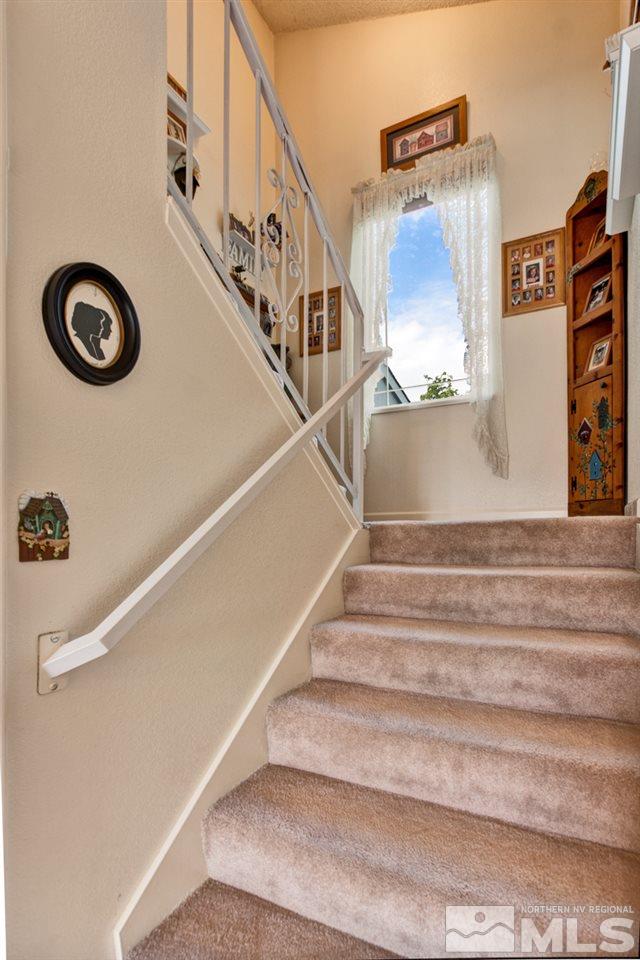 880 Atlas Court Reno, NV 89512 - Photo 9 of 25 Photo 9