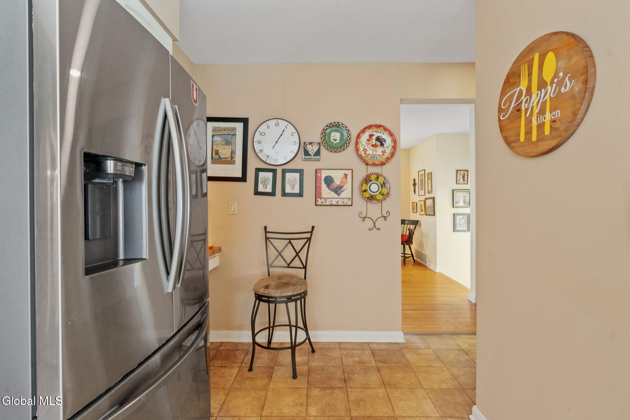 1226 Hempstead Road Niskayuna, NY 12309 - Photo 13 of 54 26-web-or-mls-1226-hempstead-rd
