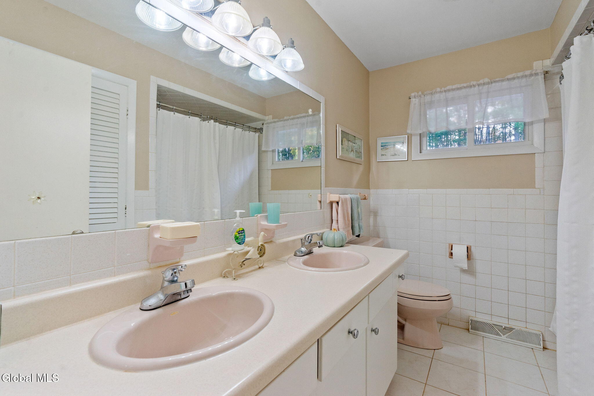 1226 Hempstead Road Niskayuna, NY 12309 - Photo 37 of 54 4-web-or-mls-1226-hempstead-rd