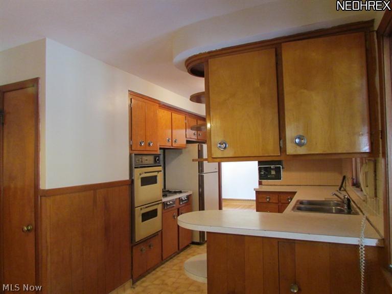 7623 Hillside Road Independence, OH 44131 - Photo 9 of 23 Gallery Image 9