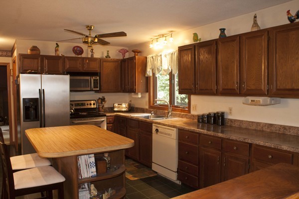 20 Castle Hill Road Westfield, MA 01085 - Photo 4 of 19 Gallery Image 4