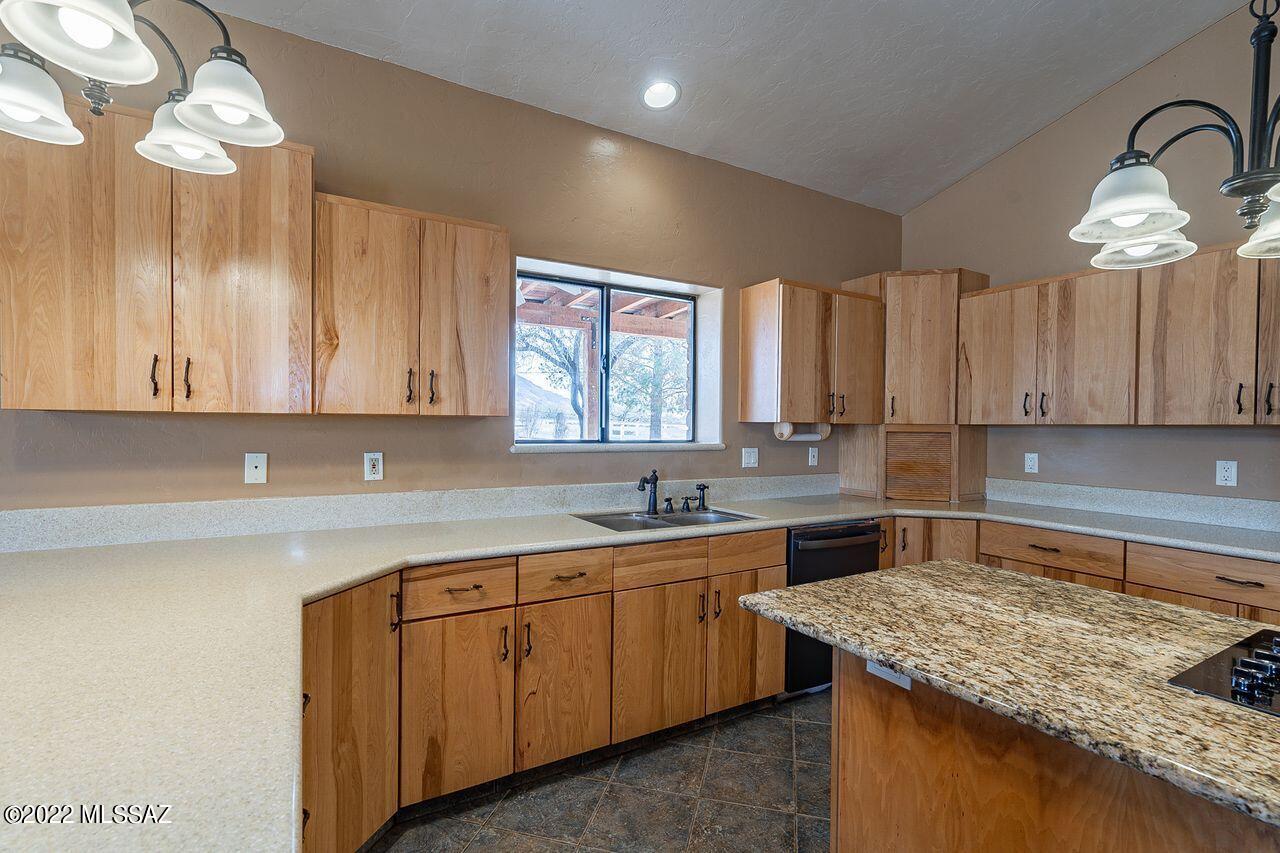 63 Camino Talavera Rio Rico, AZ 85648 - Photo 19 of 39