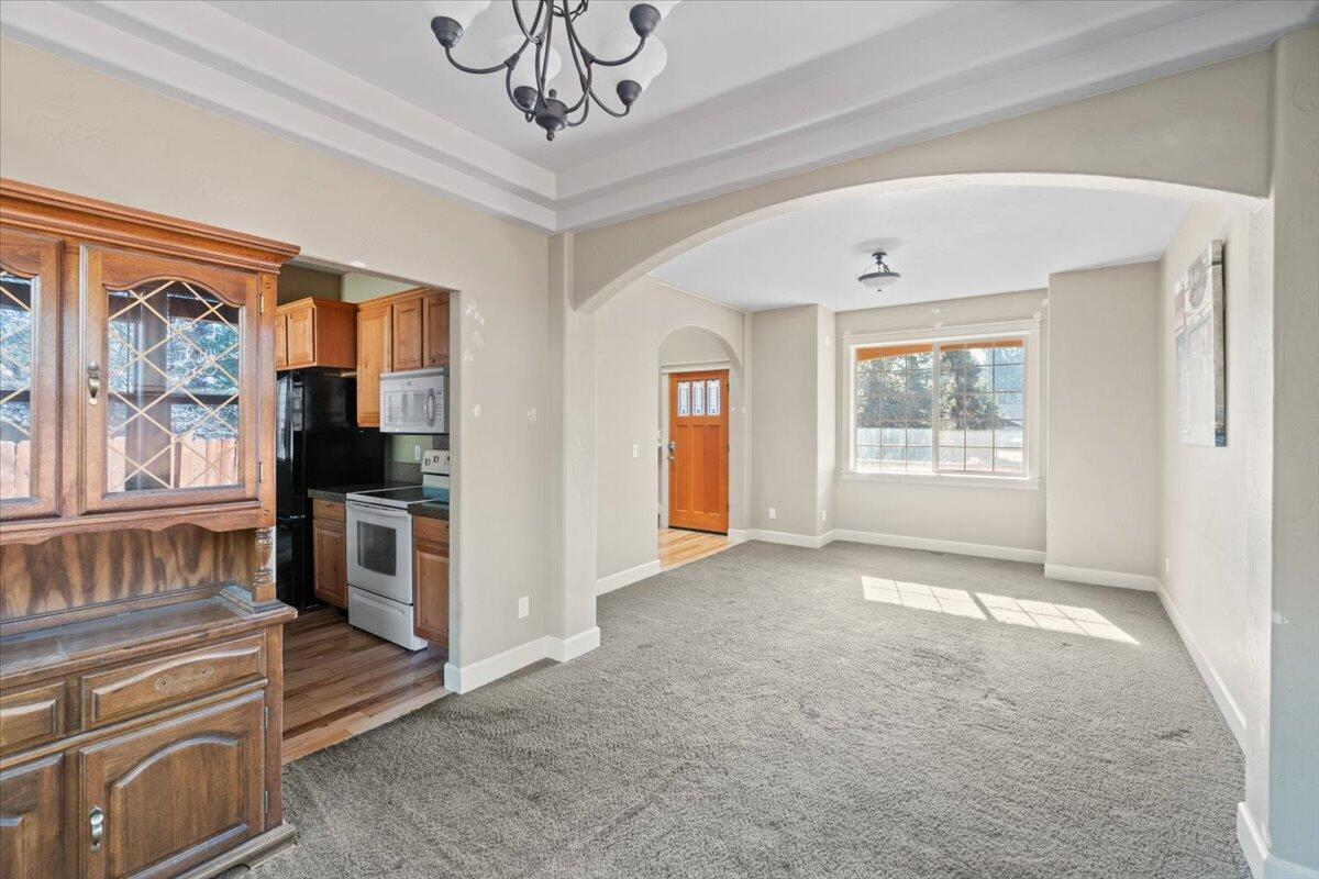 16870 Downey Road Bend, OR 97707 - Photo 11 of 56 28-34-print-Riley Visuals-34