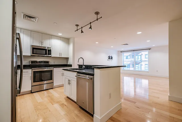 $675,000 | 25 High Street, Unit 214, Portland, ME 04101