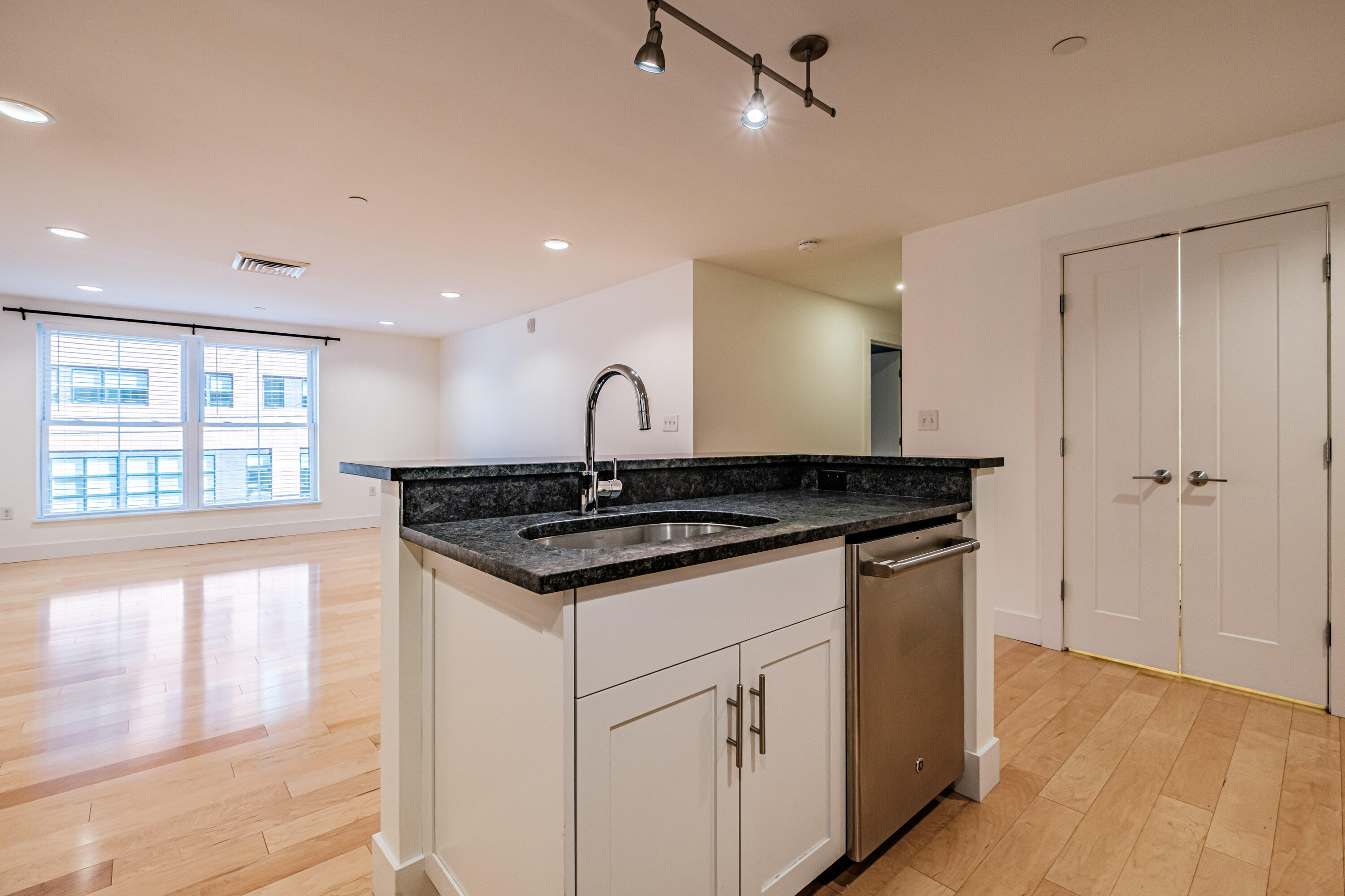 25 High Street, Unit 214 Portland, ME 04101 - Photo 20 of 54 Kitchen