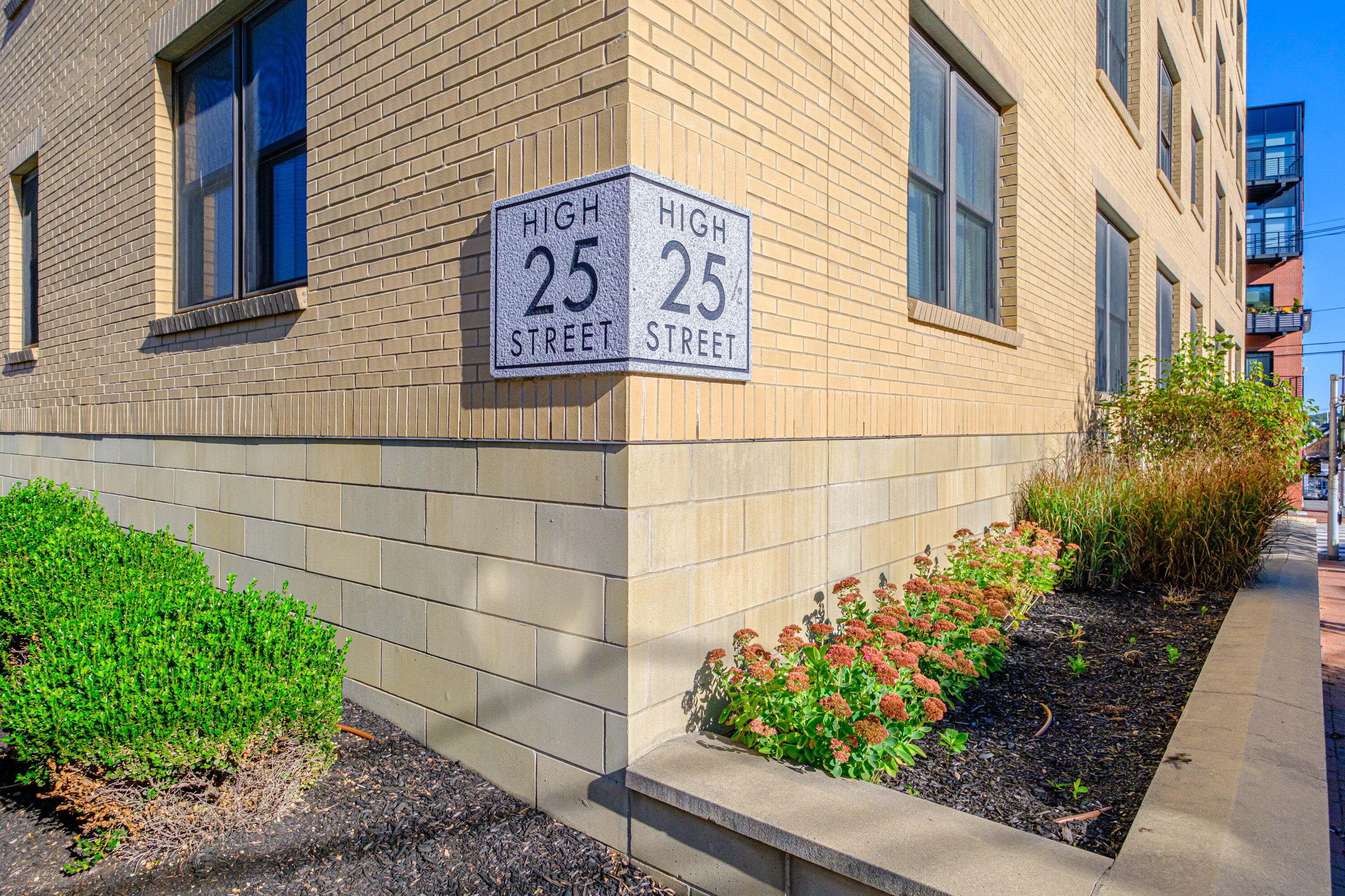 25 High Street, Unit 214 Portland, ME 04101 - Photo 2 of 54 25 High Street #214