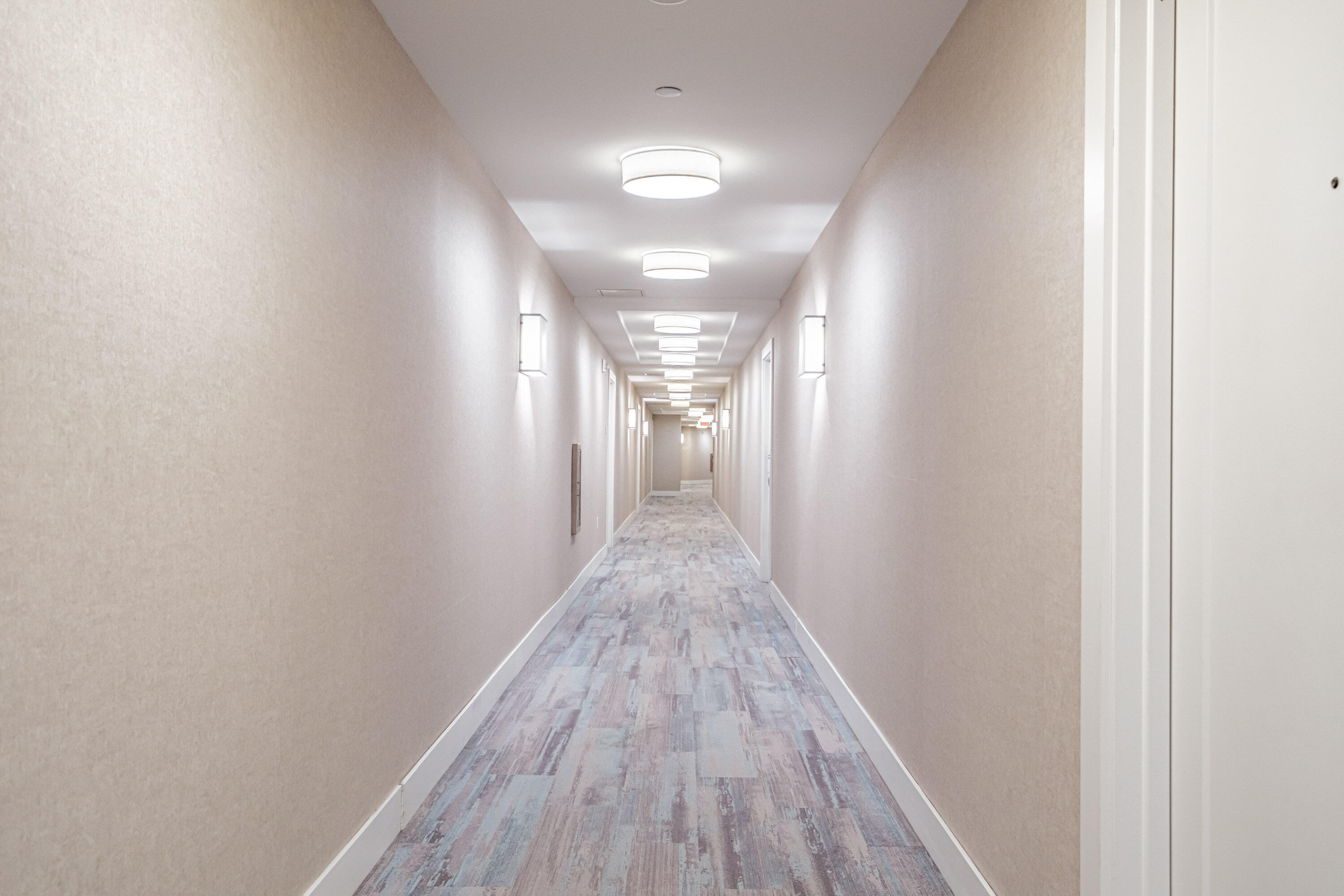 25 High Street, Unit 214 Portland, ME 04101 - Photo 9 of 54 Floor 1 Hallway