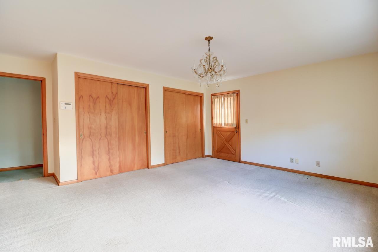 910 2nd Avenue South Clinton, IA 52732 - Photo 16 of 54