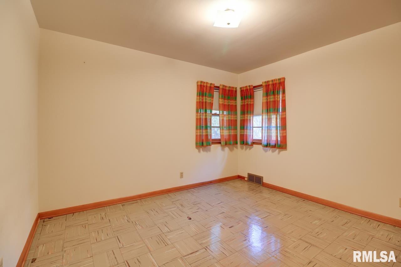 910 2nd Avenue South Clinton, IA 52732 - Photo 26 of 54