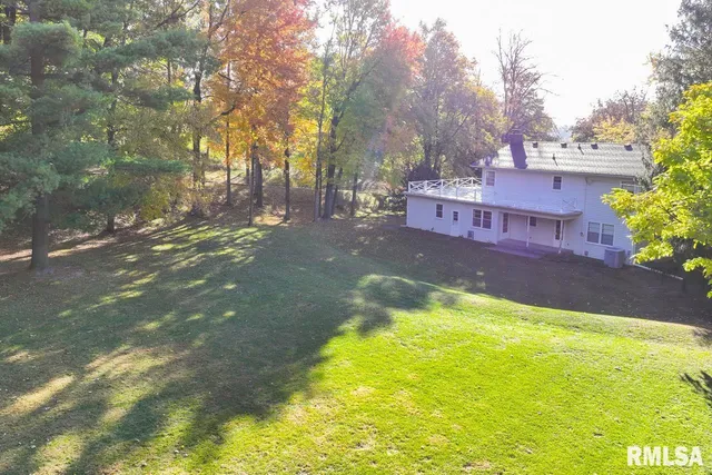 $279,900 | 910 2nd Avenue South, Clinton, IA 52732