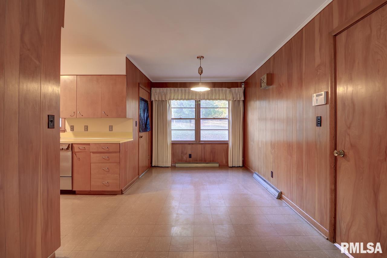 910 2nd Avenue South Clinton, IA 52732 - Photo 7 of 54