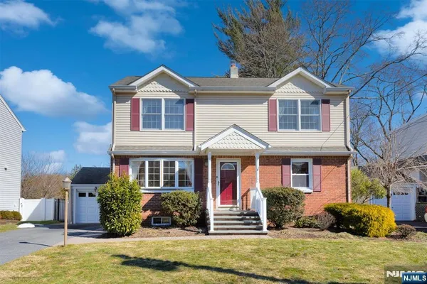 $750,000 | 12 Wilson Terrace, Waldwick, NJ 07463