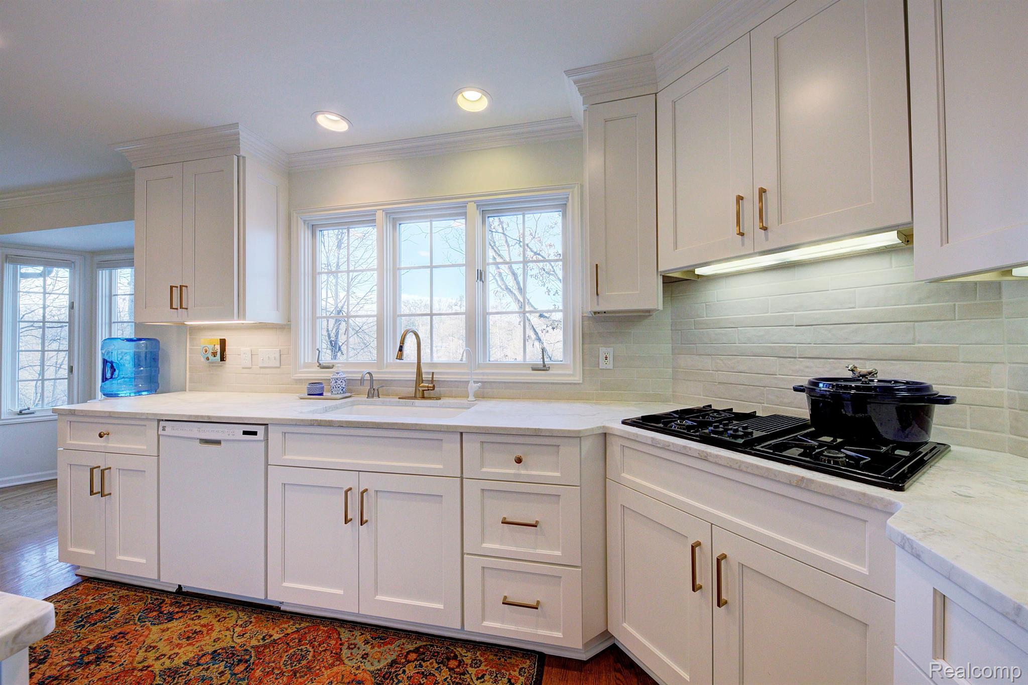 5096 Van Amberg Road Brighton, MI 48114 - Photo 11 of 65 Gallery Image 11