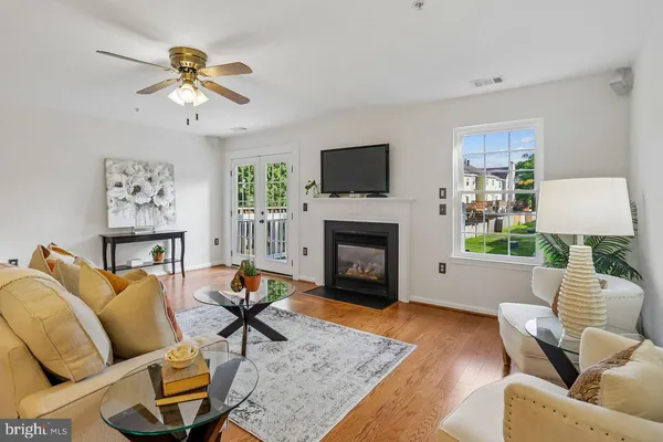 $385,000 | 2060 Pawlet Drive, Unit 35D, Crofton, MD 21114