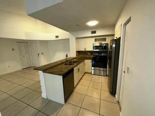 $2,350 | 2103 Renaissance Boulevard, Unit 306, Miramar, FL 33025