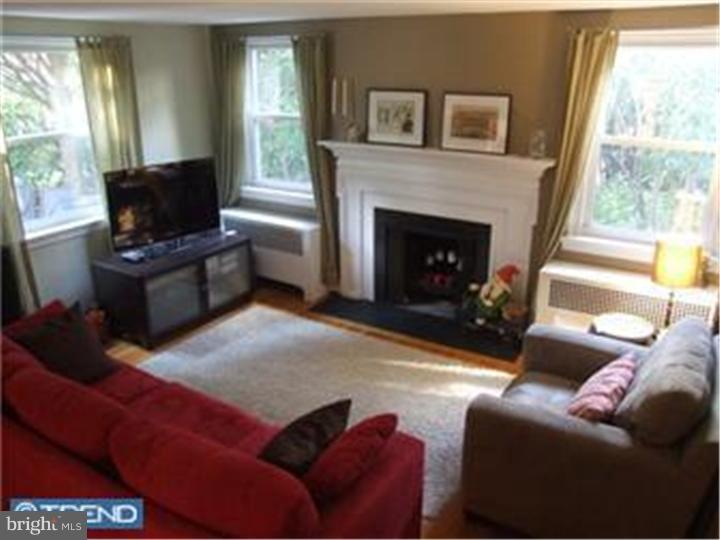 211 Earlington Road Havertown, PA 19083 - Photo 1 of 18